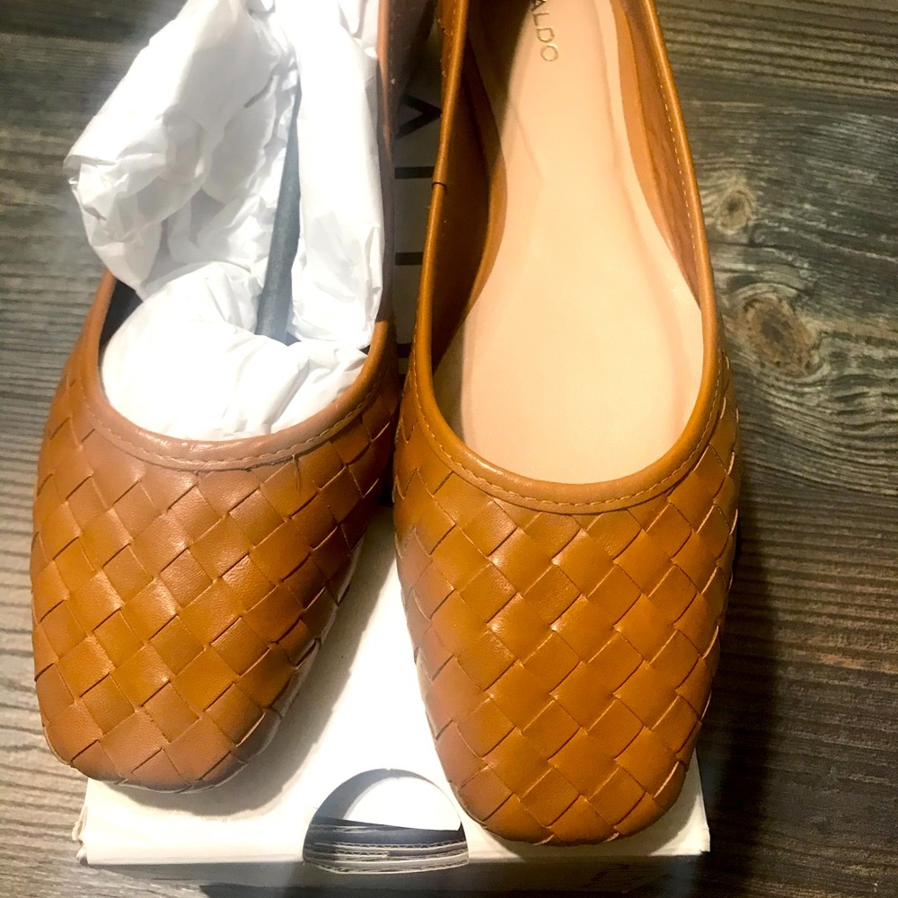 Casual flats